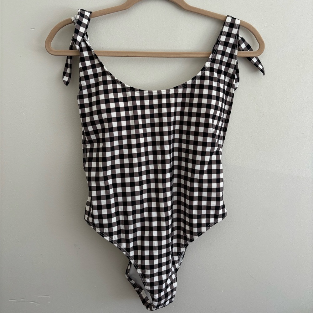 Bathing suit